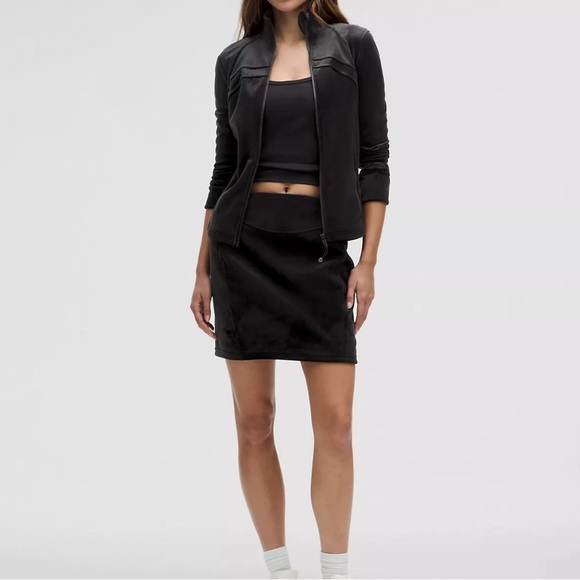 Lululemon Athletica Black HR Mini Skirt - Picture 1 of 7